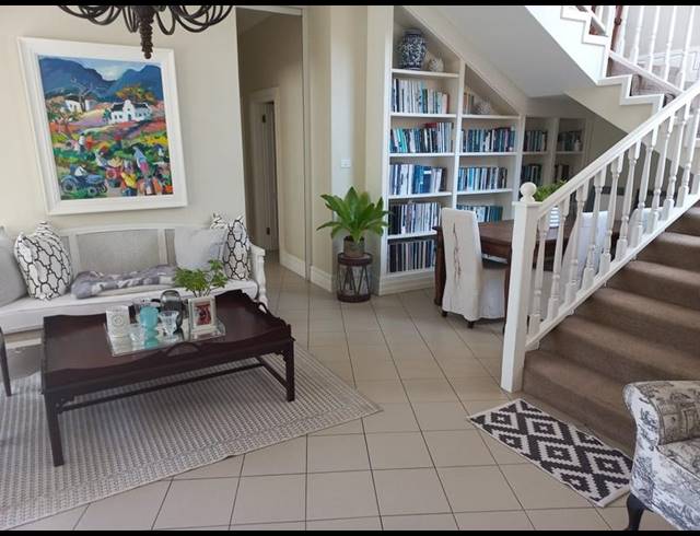 4 BEDROOM HOUSE FOR SALE IN UMHLANGA CENTRAL